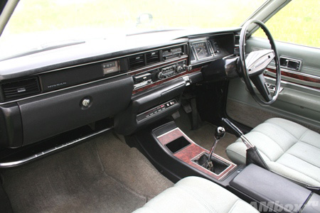 Nissan Gloria PA330 2000SGL